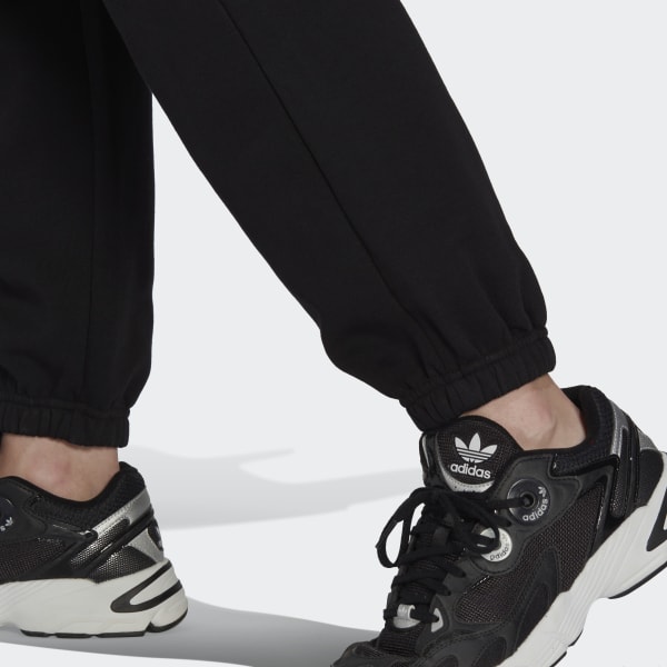 Svart Manchester United Essentials Trefoil Fleece Jogger