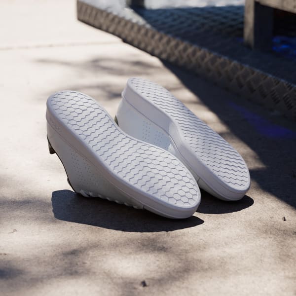 White ADVANTAGE BASE SHOES