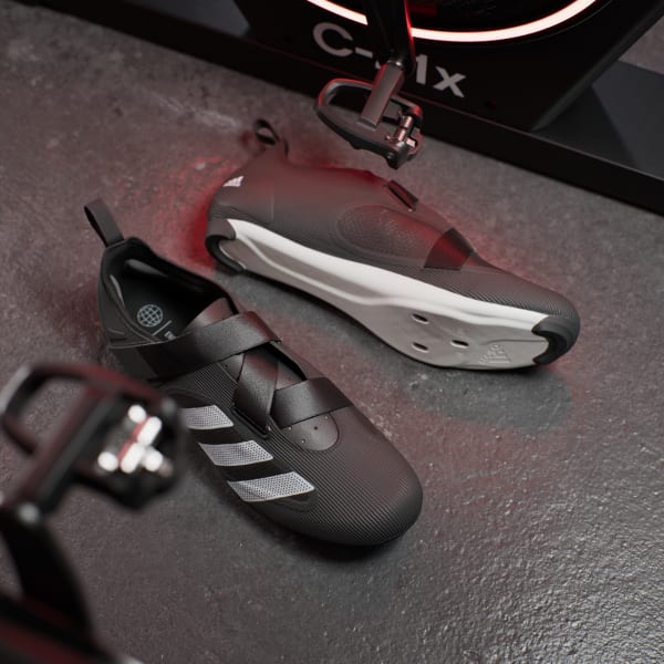 THE INDOOR CYCLING SHOE