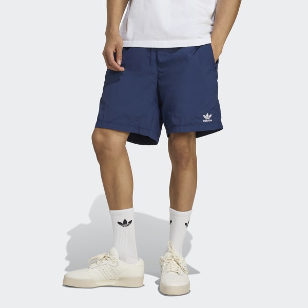 Trefoil_Essentials_Woven_Short