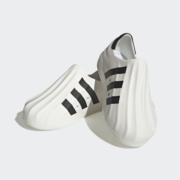 Weiss adidas Superstar Schuh