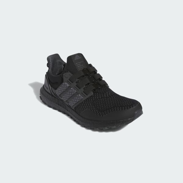 Ultra boost cheap solado preto