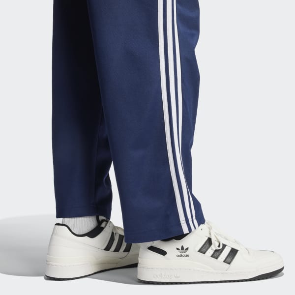 Adicolor_Baggy_Fit_Firebird_Tr