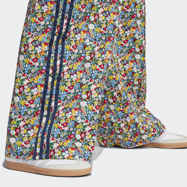 新品 adidas 花柄 トラックパンツ Mサイズ Liberty_London_JC7787_db42_det