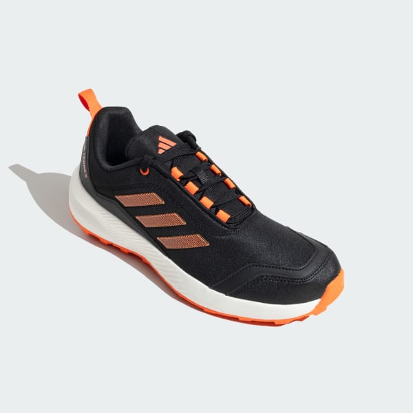 Black TRAMP PRO SHOES