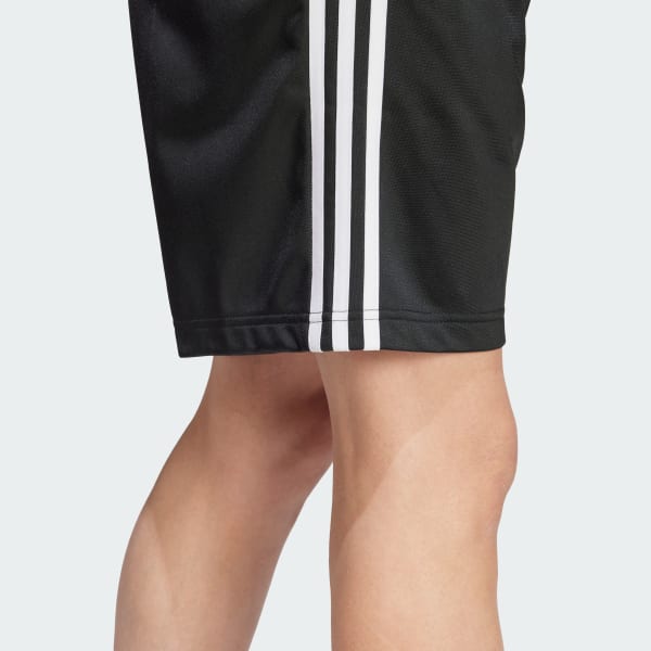Adidas firebird shorts 2025 camo