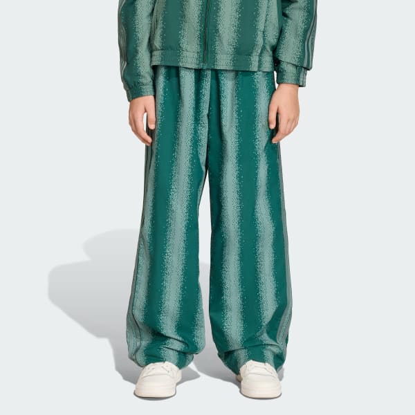 สีเขียว กางเกงแทรคทรงหลวม ADIDAS MINECRAFT SST