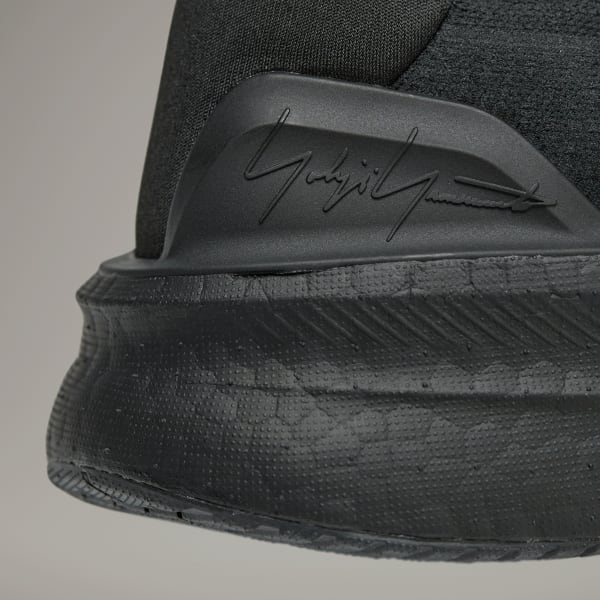 Pegasus leather adidas top