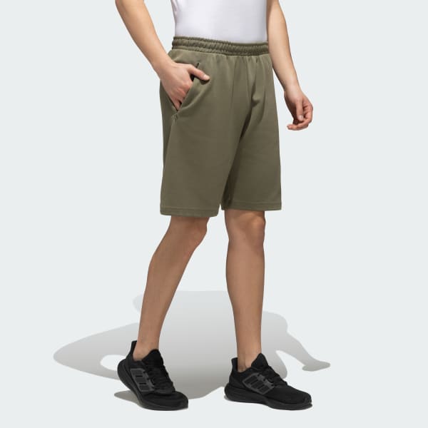 Green FUTURE ICONS BADGE OF SPORT SHORTS