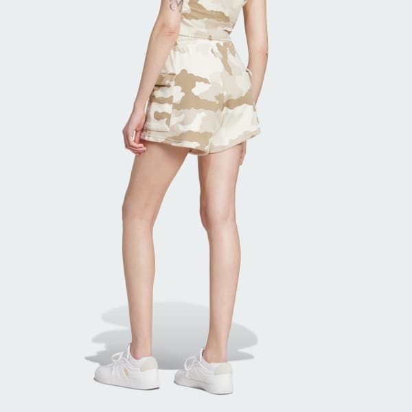 Beige Shorts Cargo Essentials 3 Franjas Estampado de Camuflaje