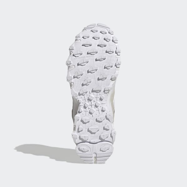 Weiss Hyperturf Schuh