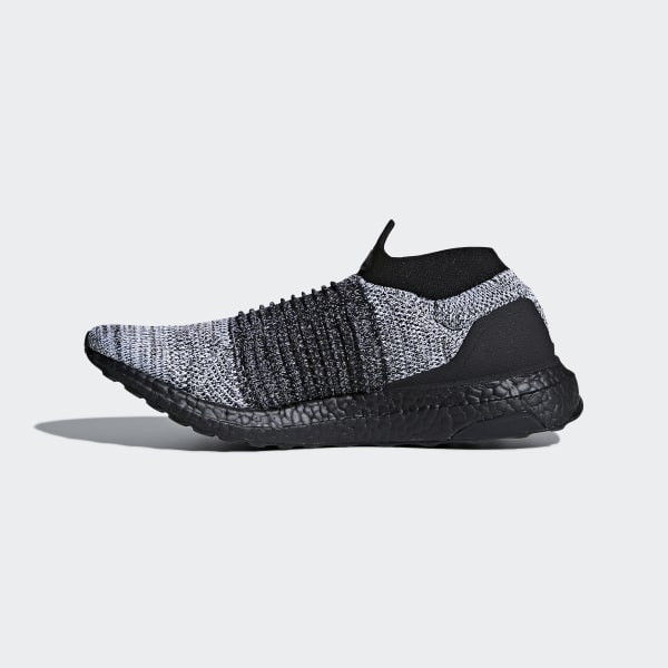 triple black ultra boost laceless