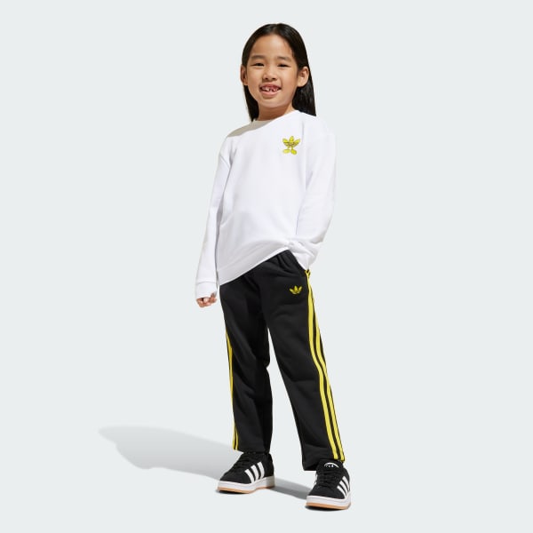 สีขาว ชุดเสื้อคอกลมและกางเกง adidas Originals x Smiley World