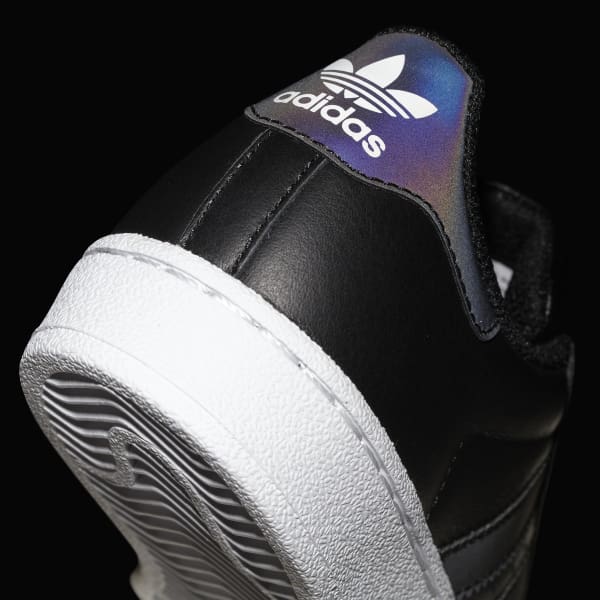 tenis adidas superstar furta cor