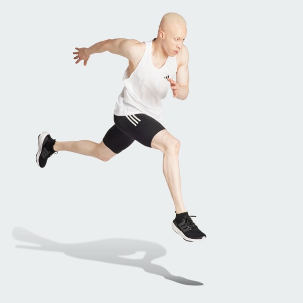cerná Legíny Own the Run Short