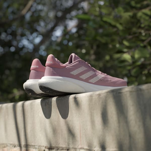 Rosa Tenis Supernova Running 3