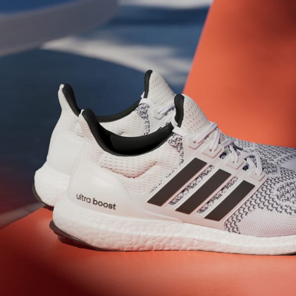 大人気！最新☆アディダス☆ULTRABOOST 1.0 SHOES☆お早めに！ 大人気！最新☆アディダス☆ULTRABOOST 1.0 SHOES☆お早めに