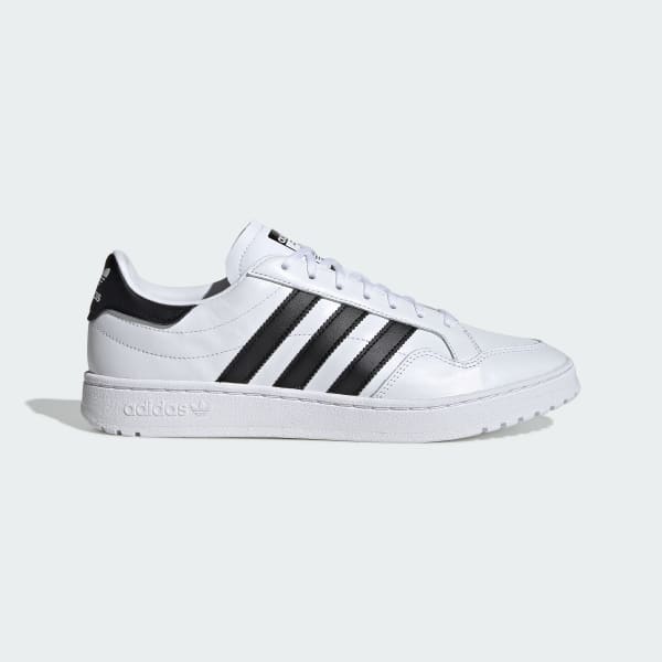 los tenis adidas vienen amplios