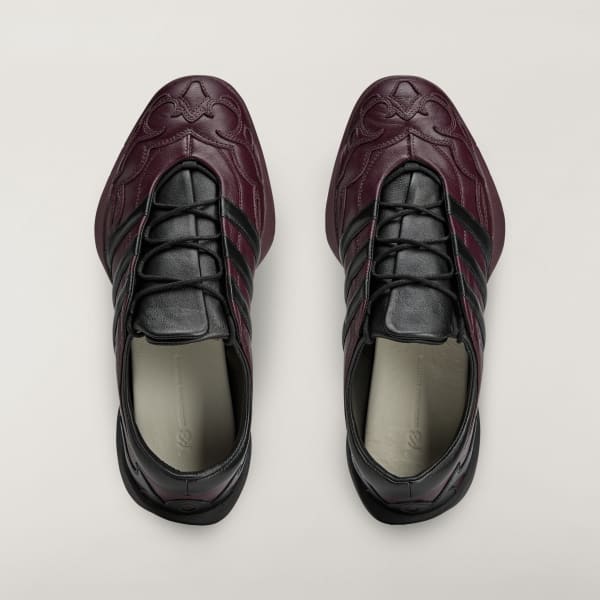 สีแดงเบอร์กันดี รองเท้า Y-3 Regu 2002