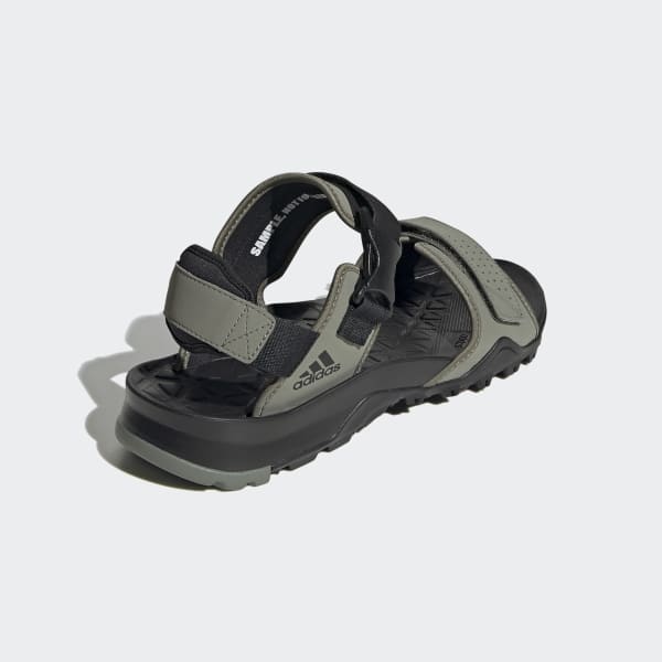 adidas traxion sandals