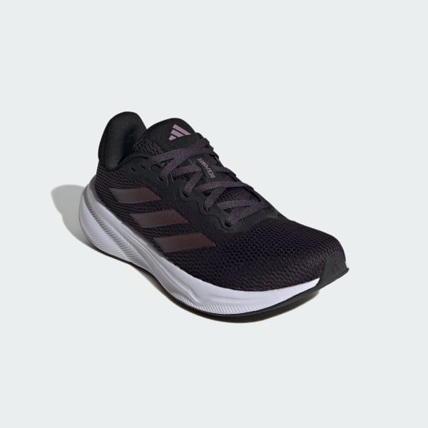 Violet Chaussure Response