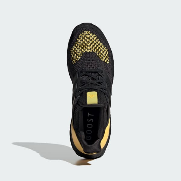 Adidas ultra boost triple black yellow 2025