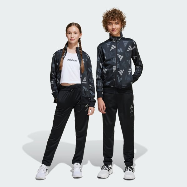 Negro Conjunto Seasonal Essentials