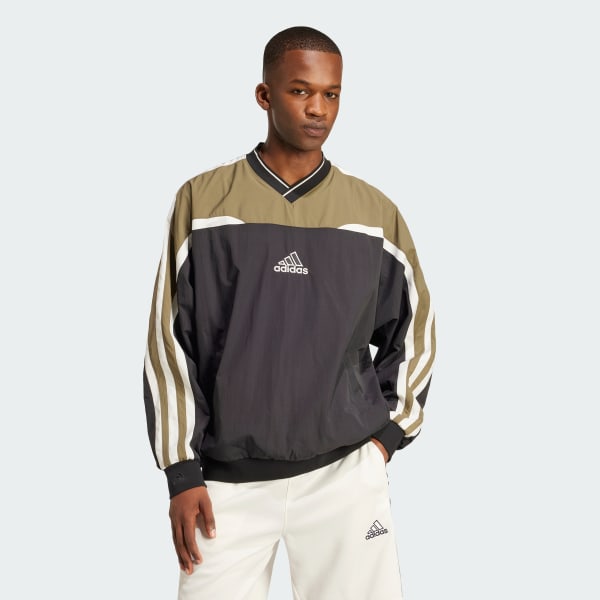 Black Cutline Pullover Top
