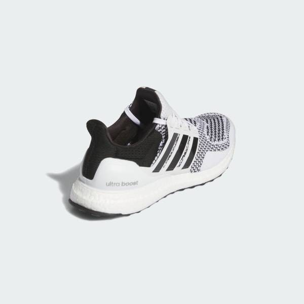 Adidas ultra boost black and white juego shop