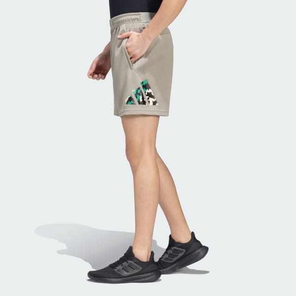 Green TRAIN ESSENTIALS BIG LOGO SHORTS