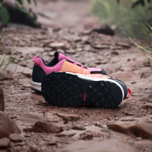 ruzová Terrex Agravic BOA RAIN.RDY Trail Running Shoes