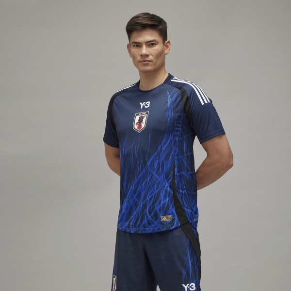 日体大adidasサッカーユニホームＬサイズ３点セット アディダス サッカー日本代表 2024 ホーム オーセンティック