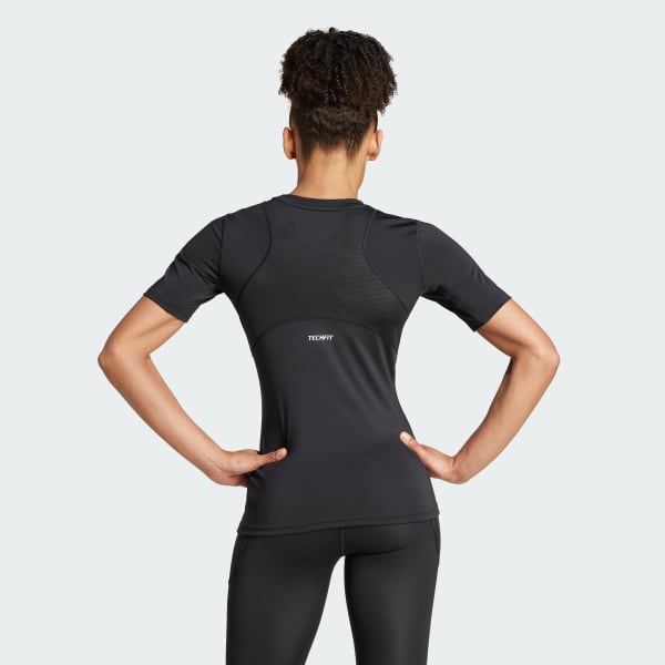 Black TECHFIT 트레이닝 티