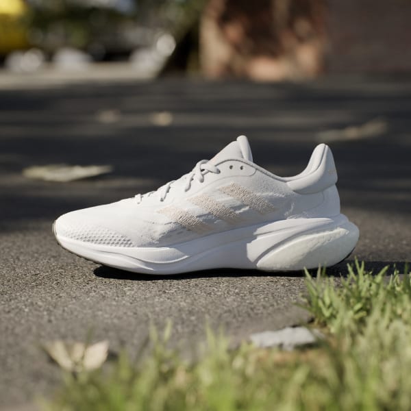 White Supernova 3 Running Shoes