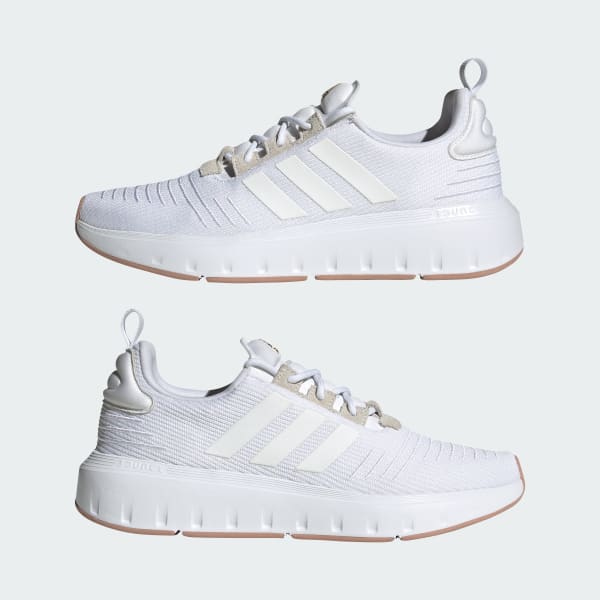 Nike swift run white deals