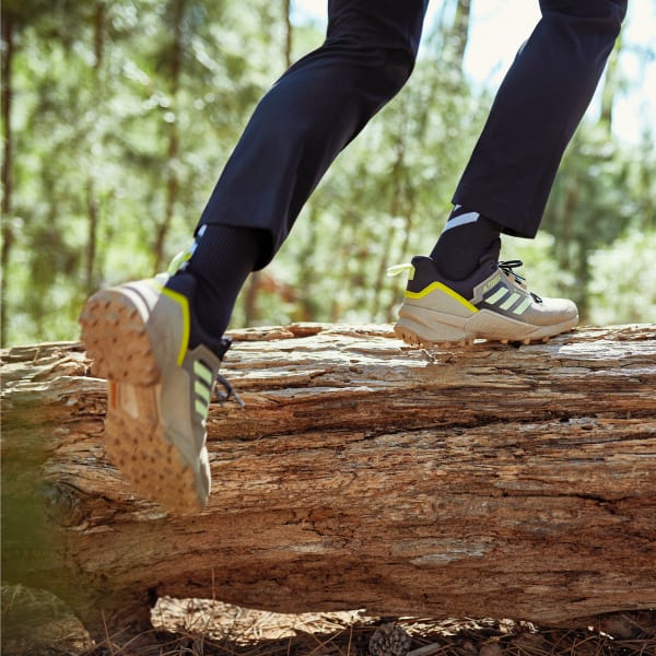 adidas SWIFT R3 GORE-TEX HIKING SHOES Beige Hiking | adidas US