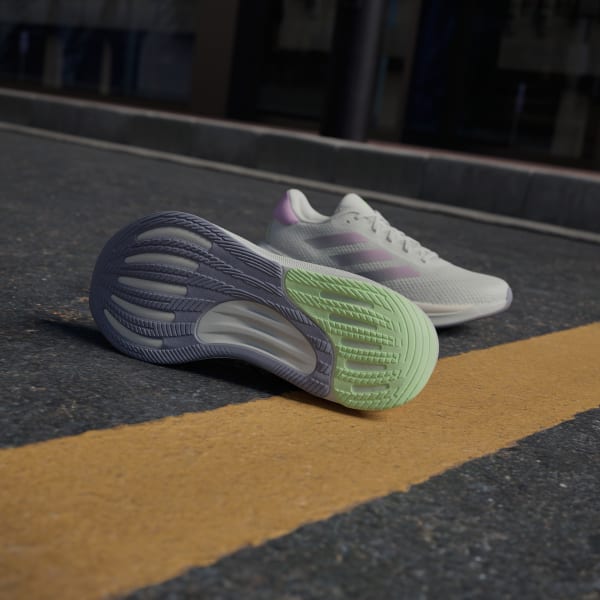 Green Supernova Stride Running Shoes
