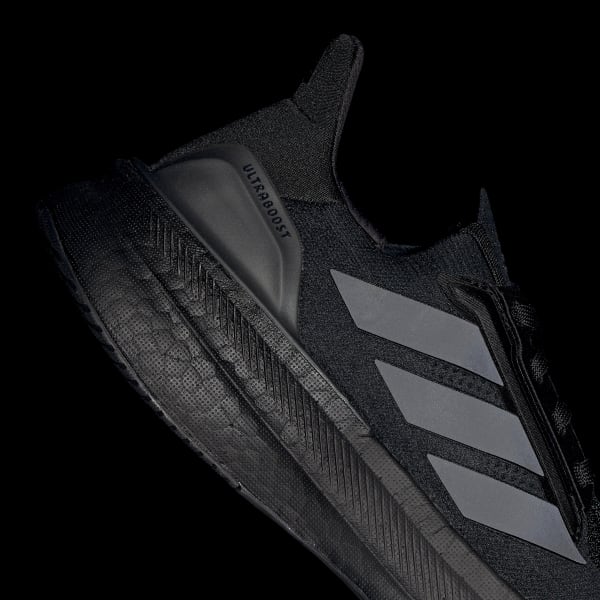 Adidas Women s Ultraboost 5X Running Shoes Size 6.5 Black Black White
