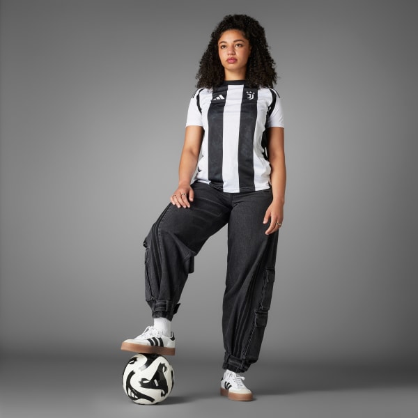 White Juventus 24/25 Home Jersey