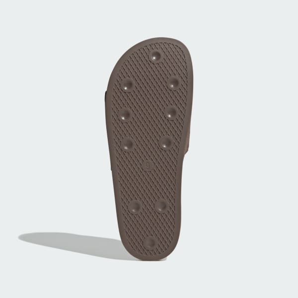 ブラウン アディレッタ サンダル / Adilette Slides