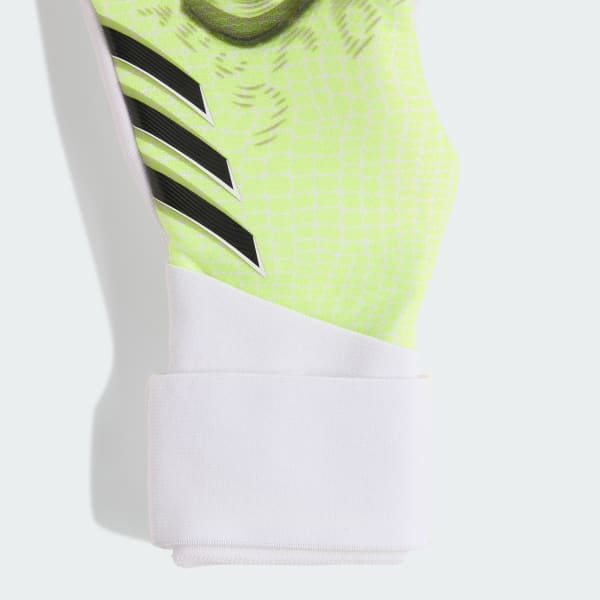 Green Predator Pro Goalkeeper Gloves Kids