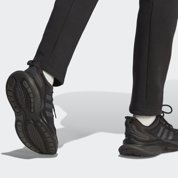 Czerń Future Icons Badge of Sport Pants