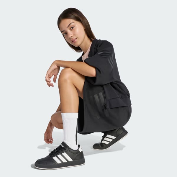 Negro PANTALÓN CORTO LARGO FUTURE ICONS 3 STRIPES