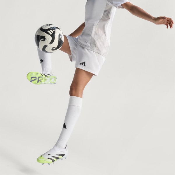 Predator adidas スパイク adidasが誇るフットボールスパイクをルーツとする一足からatmos