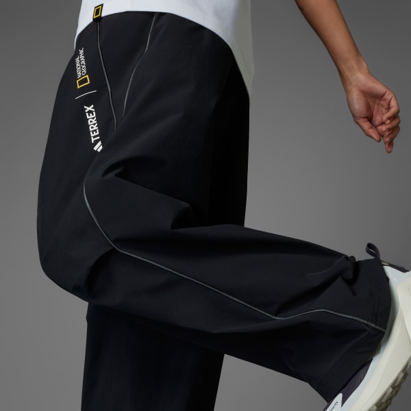 アディダス ナショナル ジオグラフィック AEROREADY ウーブンパンツ