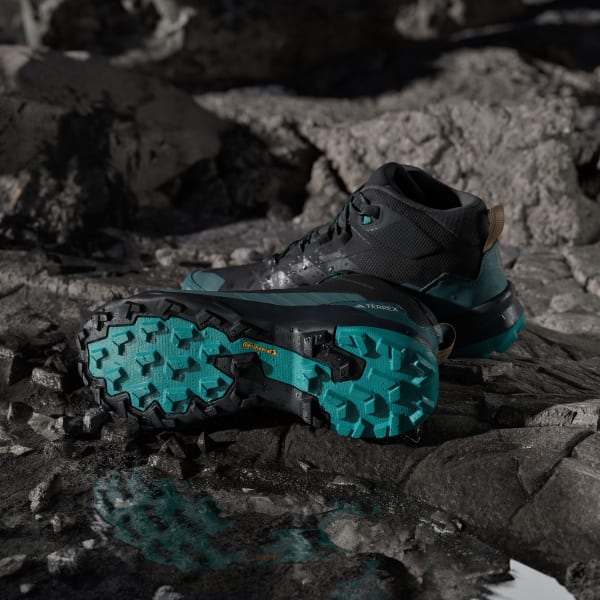 Black Terrex Skychaser AX5 Mid GORE-TEX Hiking Shoes