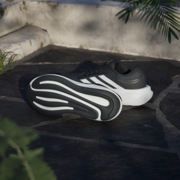 Hitam SEPATU RUNNING RESPONSE 2