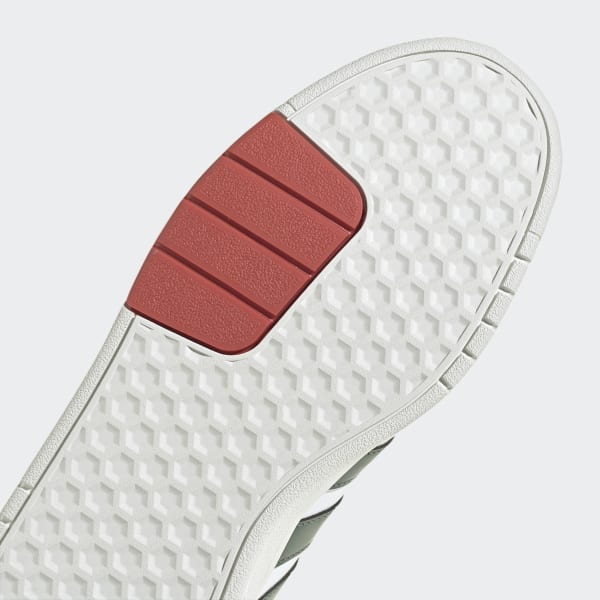 court beat adidas