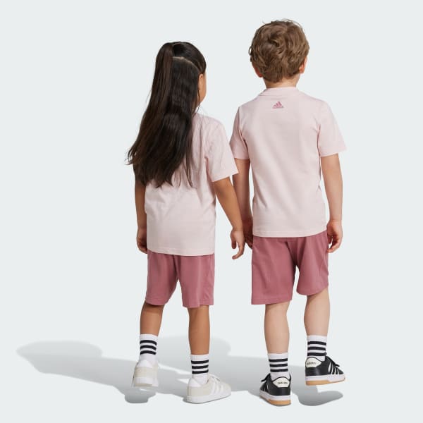 Merah-muda Set Tee dan Celana Pendek Logo Esensial