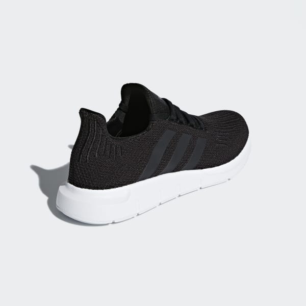 adidas swift run negro
